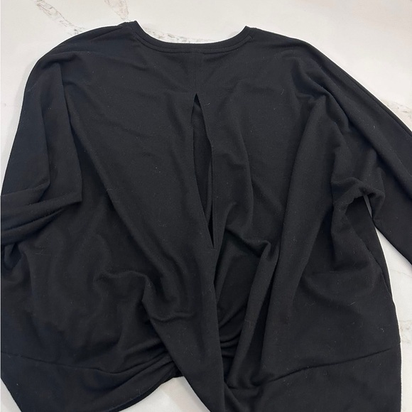Old Navy Black Long Sleeve Tee - Picture 2 of 2